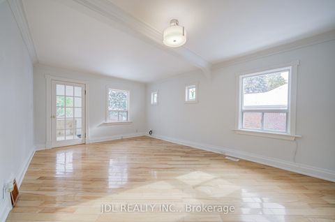 Photo 5 at 138 Wesley Street W, Queensway, Toronto