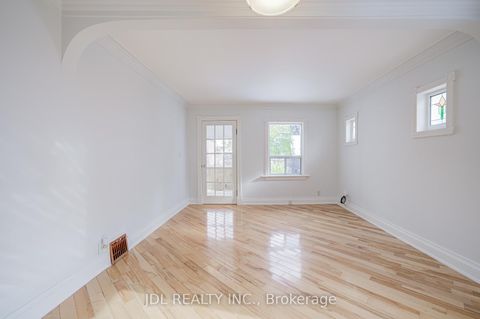 Photo 6 at 138 Wesley Street W, Queensway, Toronto