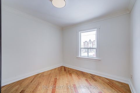 Photo 9 at 138 Wesley Street W, Queensway, Toronto