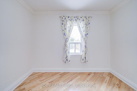 Photo 12 at 138 Wesley Street W, Queensway, Toronto