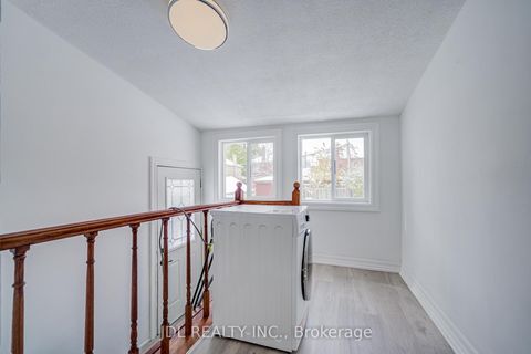 Photo 20 at 138 Wesley Street W, Queensway, Toronto