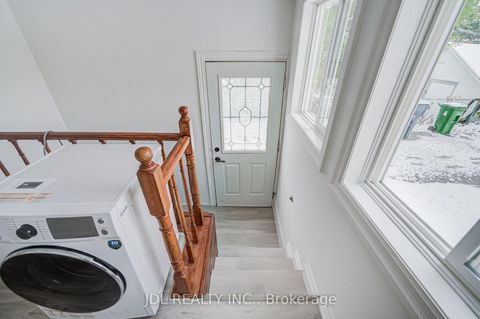 Photo 21 at 138 Wesley Street W, Queensway, Toronto