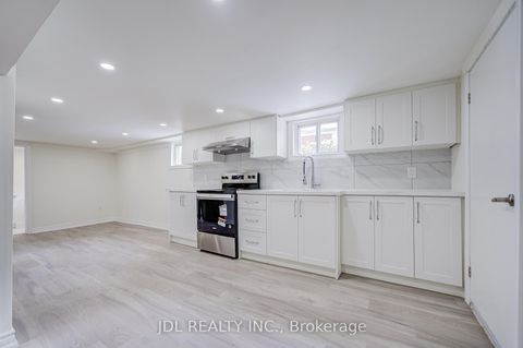 Photo 25 at 138 Wesley Street W, Queensway, Toronto