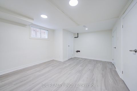 Photo 28 at 138 Wesley Street W, Queensway, Toronto