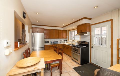 Photo 11 at 6 Lagos Road, Kipling, Toronto