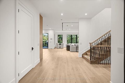 Photo 7 at 165 Leacrest Road, Leaside, Toronto