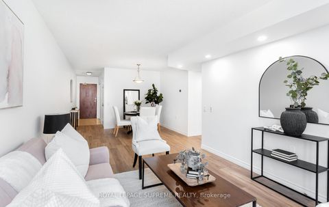 Photo 7 at 502 - 35 Finch Avenue E, Willowdale East, Toronto