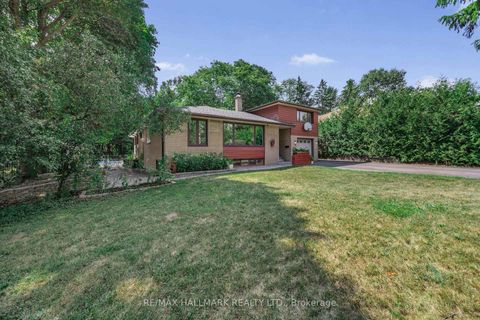 Photo 2 at 19 Talwood Drive, Don Mills, Toronto