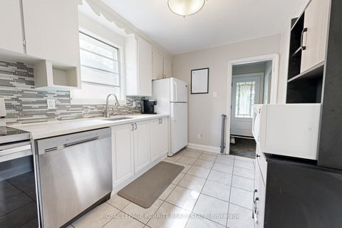 Photo 2 at 217 Alderbrae Avenue, Alderwood, Toronto