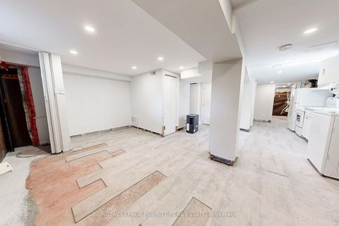 Photo 31 at 217 Alderbrae Avenue, Alderwood, Toronto