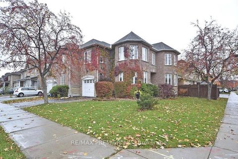 Photo 1 at 48 Pottery Place, East Woodbridge, Vaughan