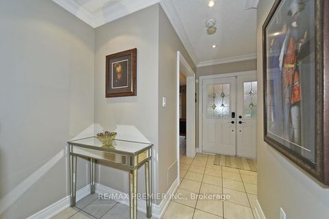 Photo 13 at 48 Pottery Place, East Woodbridge, Vaughan