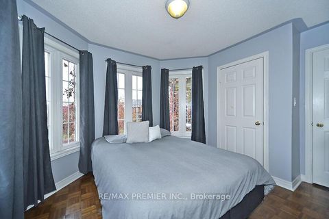 Photo 19 at 48 Pottery Place, East Woodbridge, Vaughan