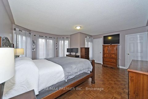 Photo 23 at 48 Pottery Place, East Woodbridge, Vaughan