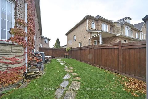 Photo 41 at 48 Pottery Place, East Woodbridge, Vaughan