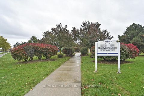 Photo 45 at 48 Pottery Place, East Woodbridge, Vaughan