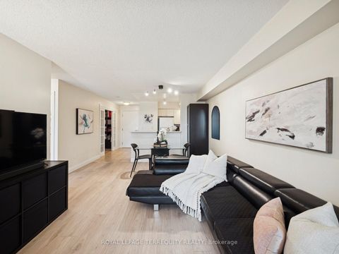 Photo 7 at 565 - 123 Omni Drive, Bendale, Toronto