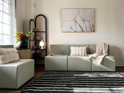 Photo 2 at 101 Grand Oak Drive, Oak Ridges, Richmond Hill