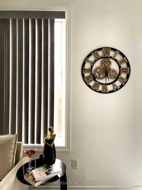 Photo 11 at 101 Grand Oak Drive, Oak Ridges, Richmond Hill