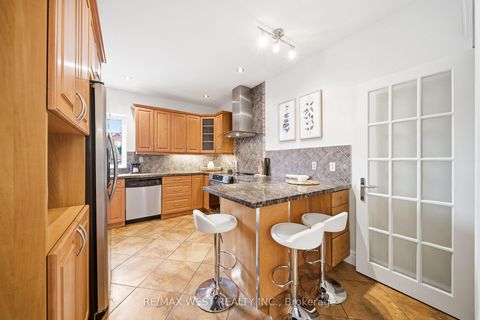 Photo 6 at 188 Fifth Street, New Toronto, Toronto