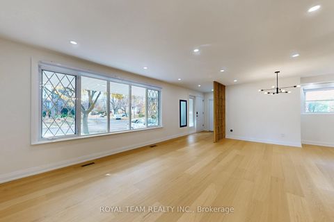 Photo 6 at 37 Markland Drive, Markland Wood, Toronto