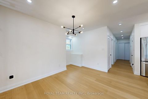 Photo 18 at 37 Markland Drive, Markland Wood, Toronto