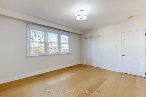 Photo 20 at 37 Markland Drive, Markland Wood, Toronto