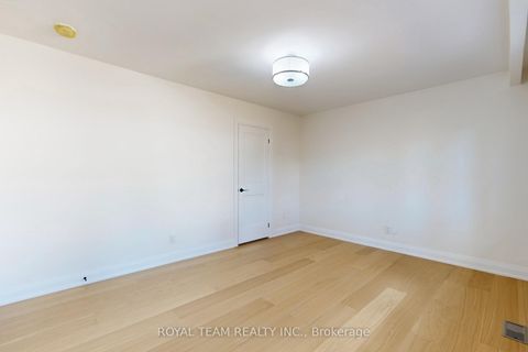 Photo 22 at 37 Markland Drive, Markland Wood, Toronto