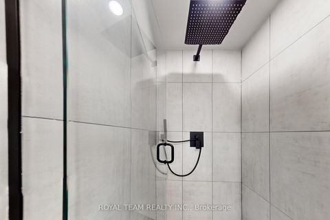 Photo 25 at 37 Markland Drive, Markland Wood, Toronto