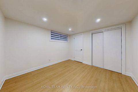 Photo 42 at 37 Markland Drive, Markland Wood, Toronto