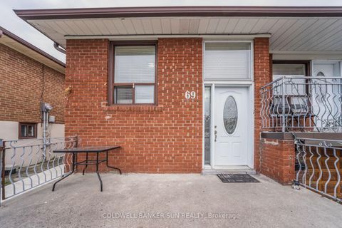 Photo 4 at 69 Songwood Drive, Humbermede, Toronto