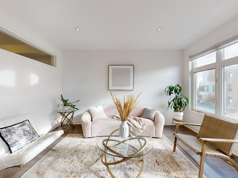 Photo 3 at 219 Huguenot Road, GO Glenorchy, Oakville