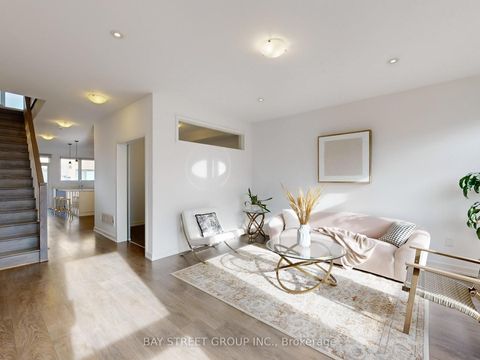 Photo 4 at 219 Huguenot Road, GO Glenorchy, Oakville