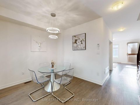 Photo 11 at 219 Huguenot Road, GO Glenorchy, Oakville