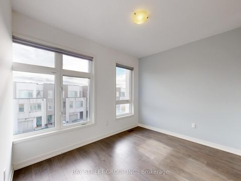 Photo 25 at 219 Huguenot Road, GO Glenorchy, Oakville