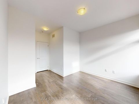 Photo 27 at 219 Huguenot Road, GO Glenorchy, Oakville