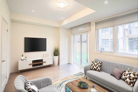 Photo 32 at 219 Huguenot Road, GO Glenorchy, Oakville