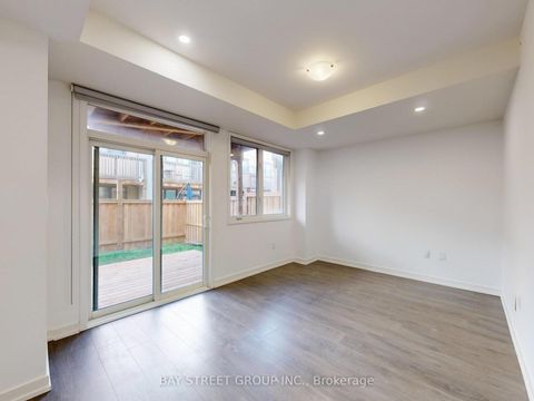 Photo 33 at 219 Huguenot Road, GO Glenorchy, Oakville