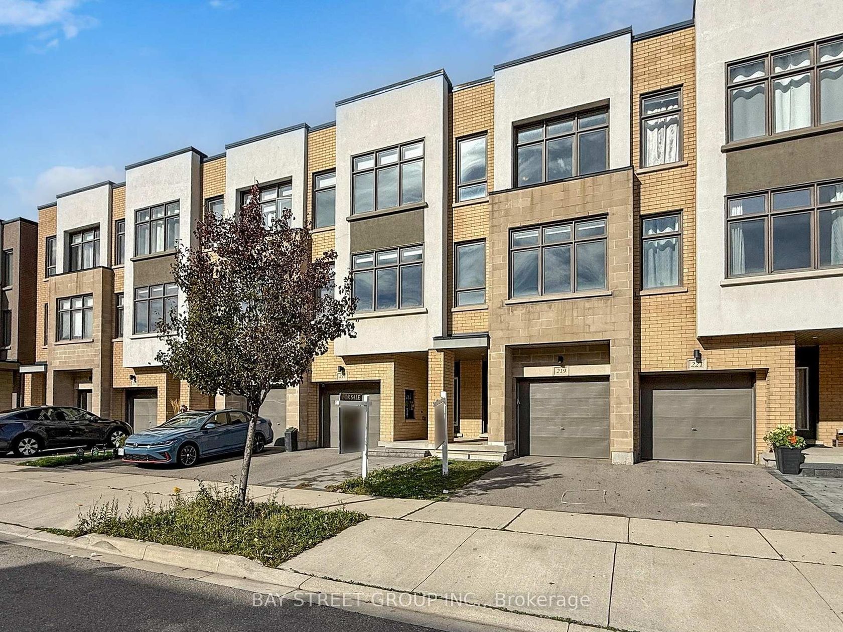 219 Huguenot Road, GO Glenorchy, Oakville 