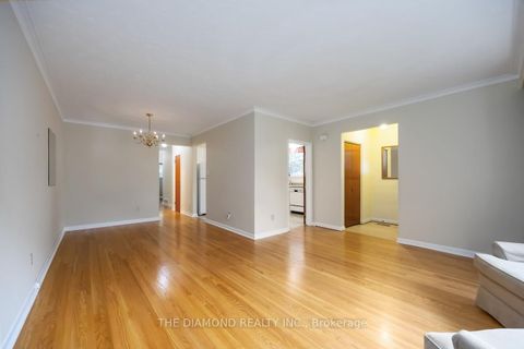 Photo 5 at 265 Woodsworth Road, Windfields, Toronto