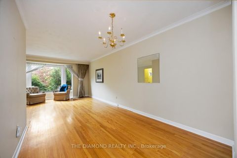 Photo 10 at 265 Woodsworth Road, Windfields, Toronto