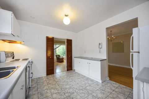 Photo 12 at 265 Woodsworth Road, Windfields, Toronto