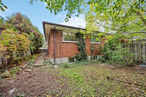 Photo 38 at 265 Woodsworth Road, Windfields, Toronto