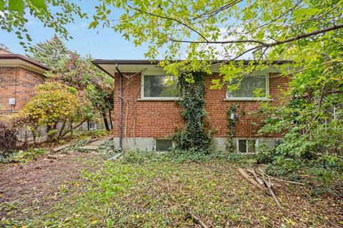 Photo 39 at 265 Woodsworth Road, Windfields, Toronto