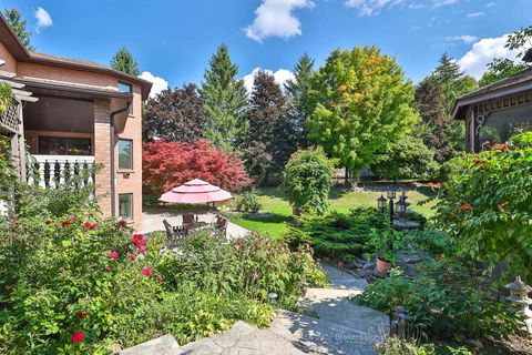 Photo 3 at 160 Millwood Parkway, Vellore Village, Vaughan