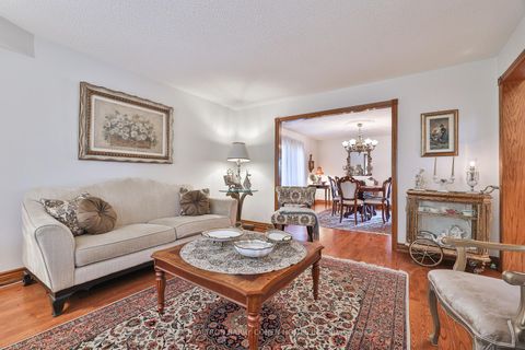 Photo 12 at 160 Millwood Parkway, Vellore Village, Vaughan