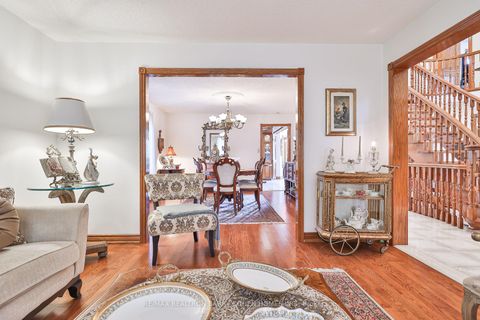 Photo 13 at 160 Millwood Parkway, Vellore Village, Vaughan