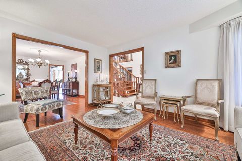 Photo 14 at 160 Millwood Parkway, Vellore Village, Vaughan