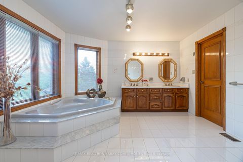 Photo 31 at 160 Millwood Parkway, Vellore Village, Vaughan