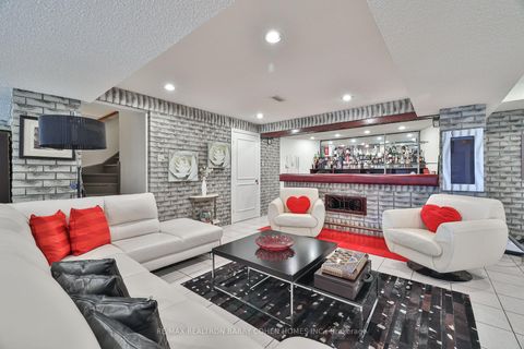 Photo 37 at 160 Millwood Parkway, Vellore Village, Vaughan